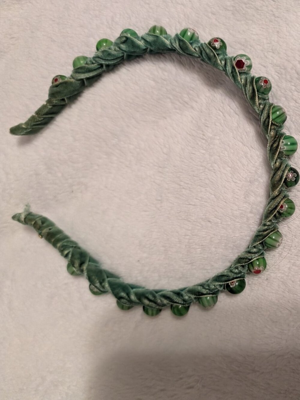 RARE Lele Sadoughi Rare Green Fiore (Glass bead) headband)